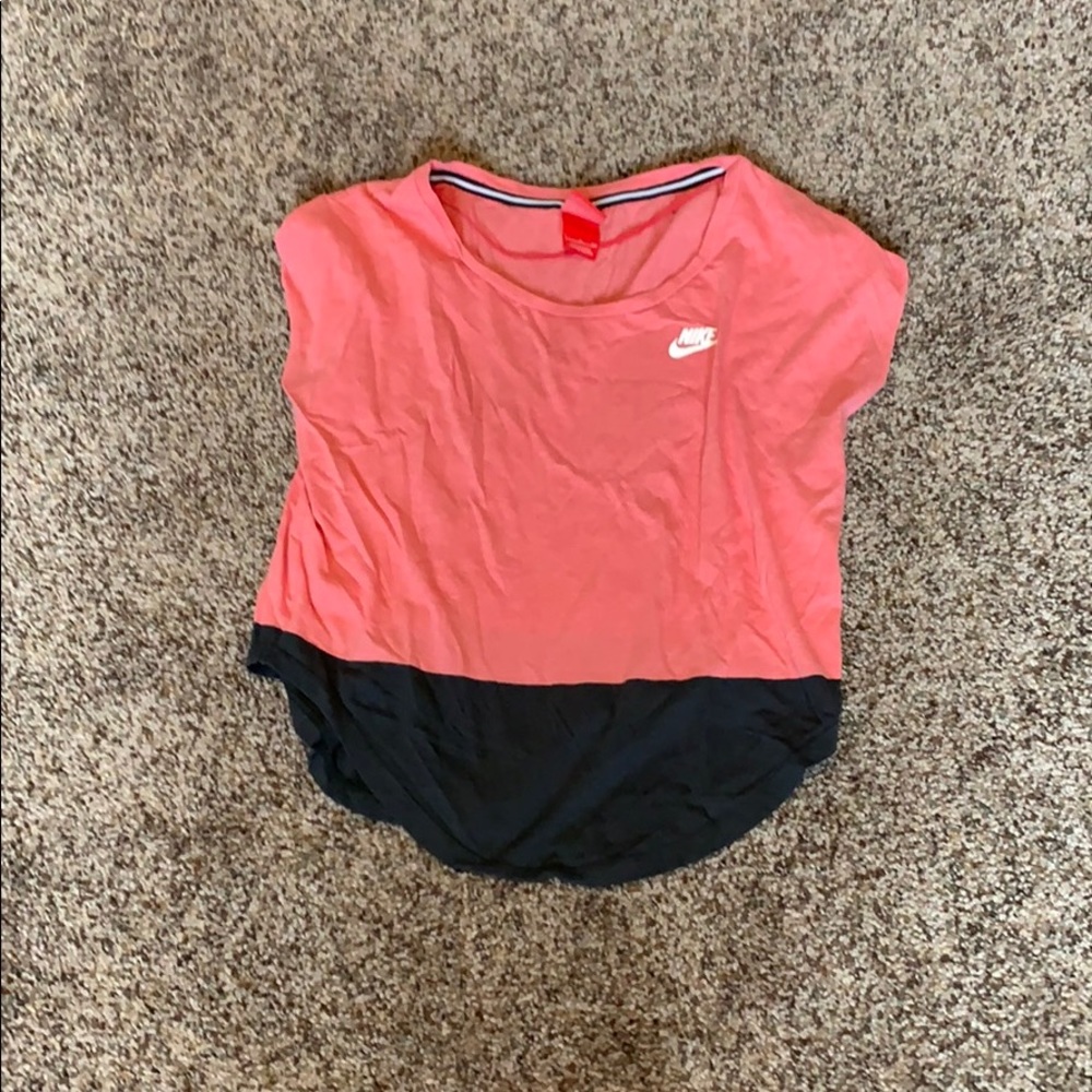 Nike crop shirt size small